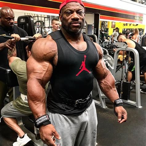 mr olympia contestants 2017.